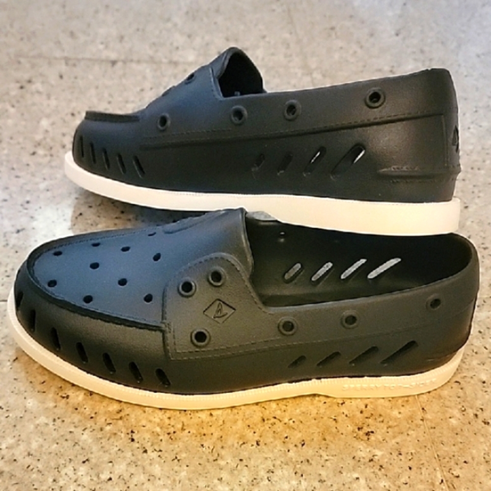 NWOT SPERRY Top Sider Non-marking EVA Boat Water Shoes Navy Women's Size 9